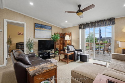 4 Hickory Hollow • Haldimand, ON photo 9