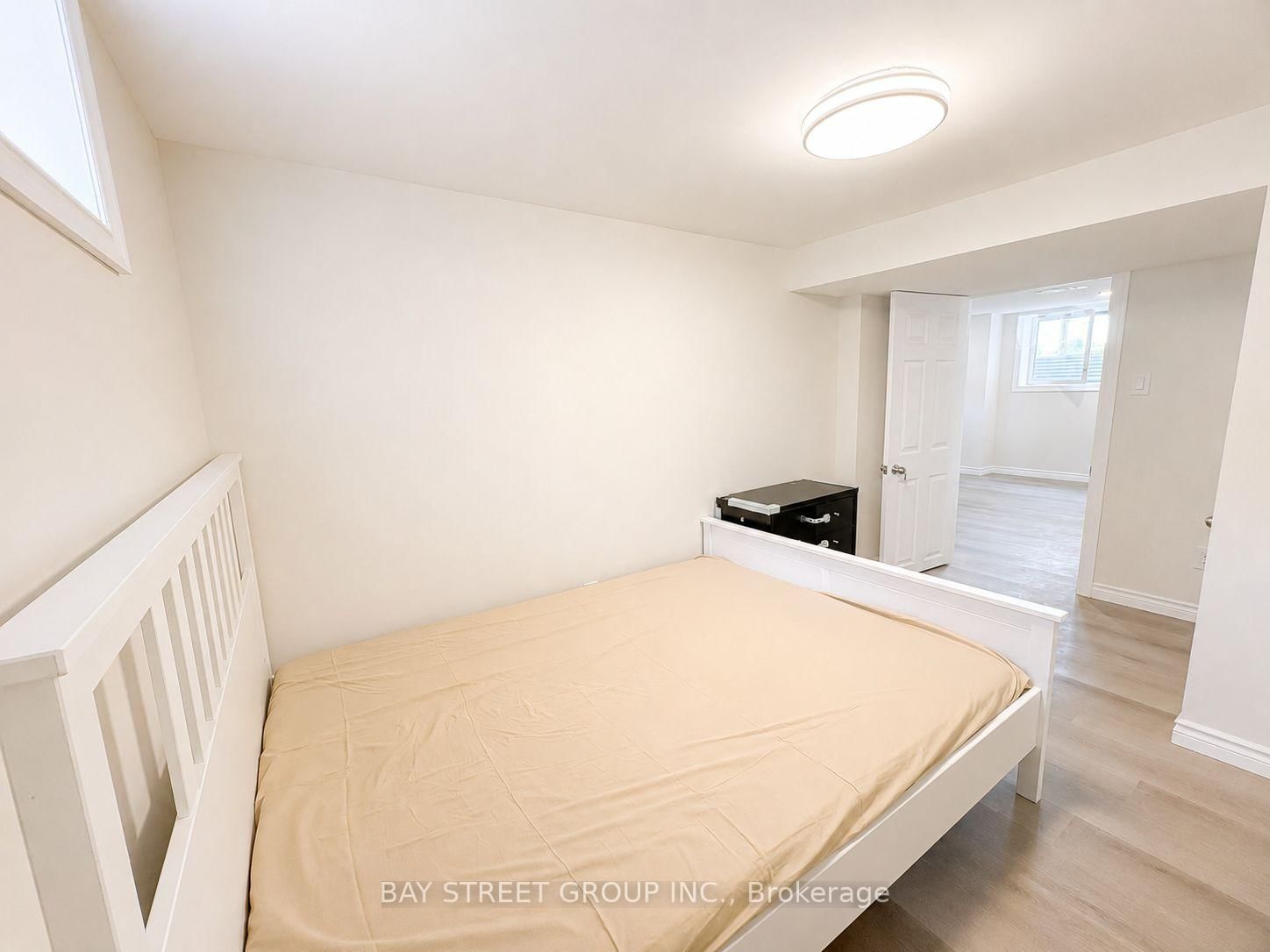 Bsmt - 808 Tenth Avenue, Hamilton 5