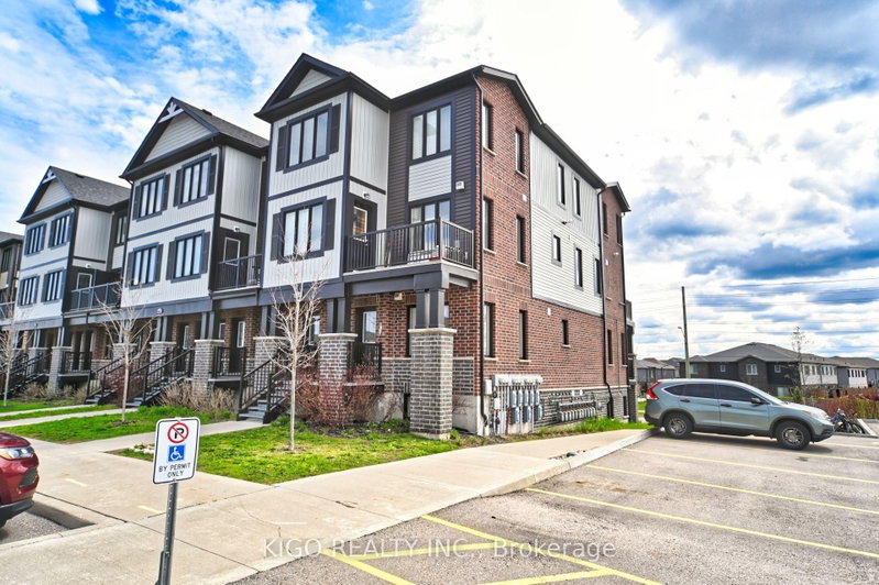 home for lease on A15-160 Rochefort Street