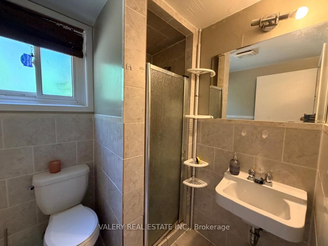 63 Paperbirch Crescent Street, Unit B