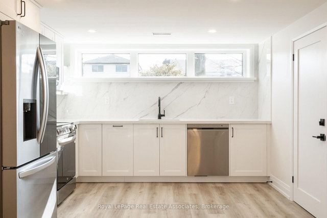 259 Fernwood Crescent