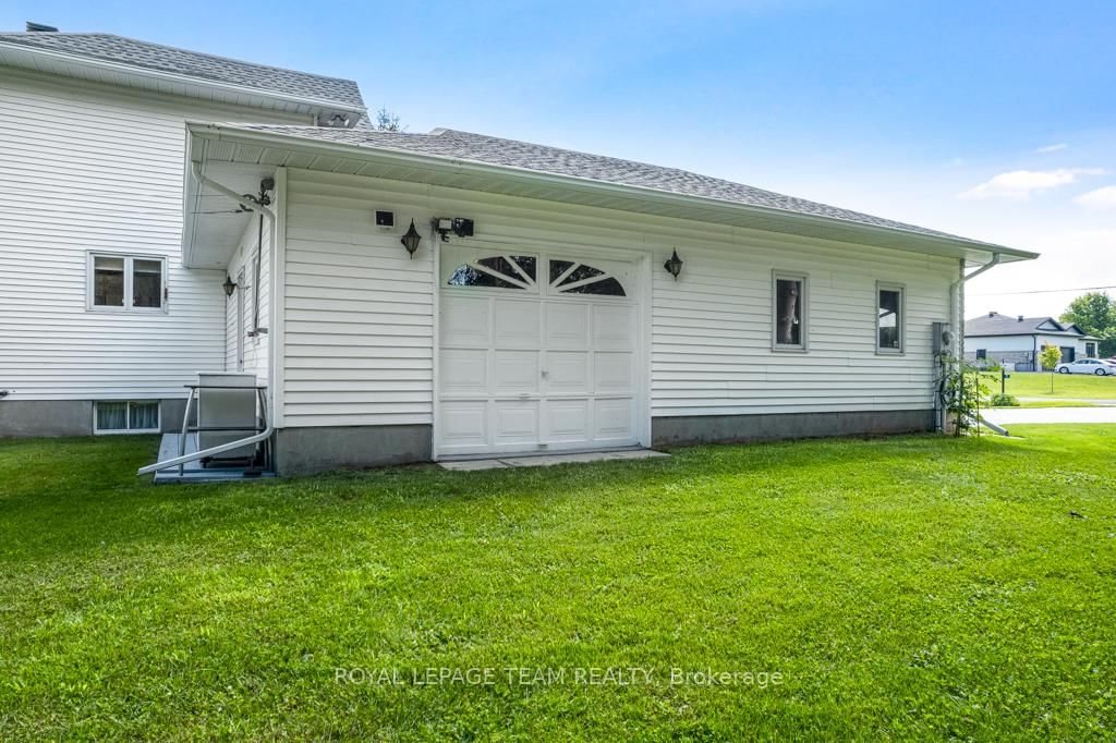 17 MARIC Trail • North Grenville, ON photo 37