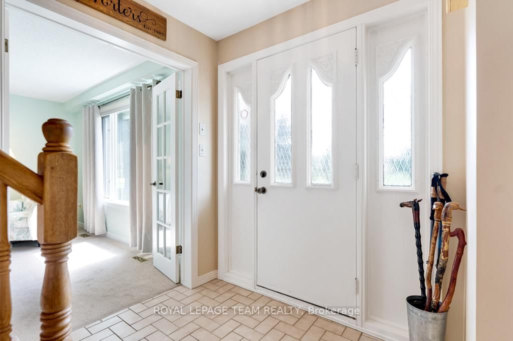 17 MARIC Trail • North Grenville, ON photo 8