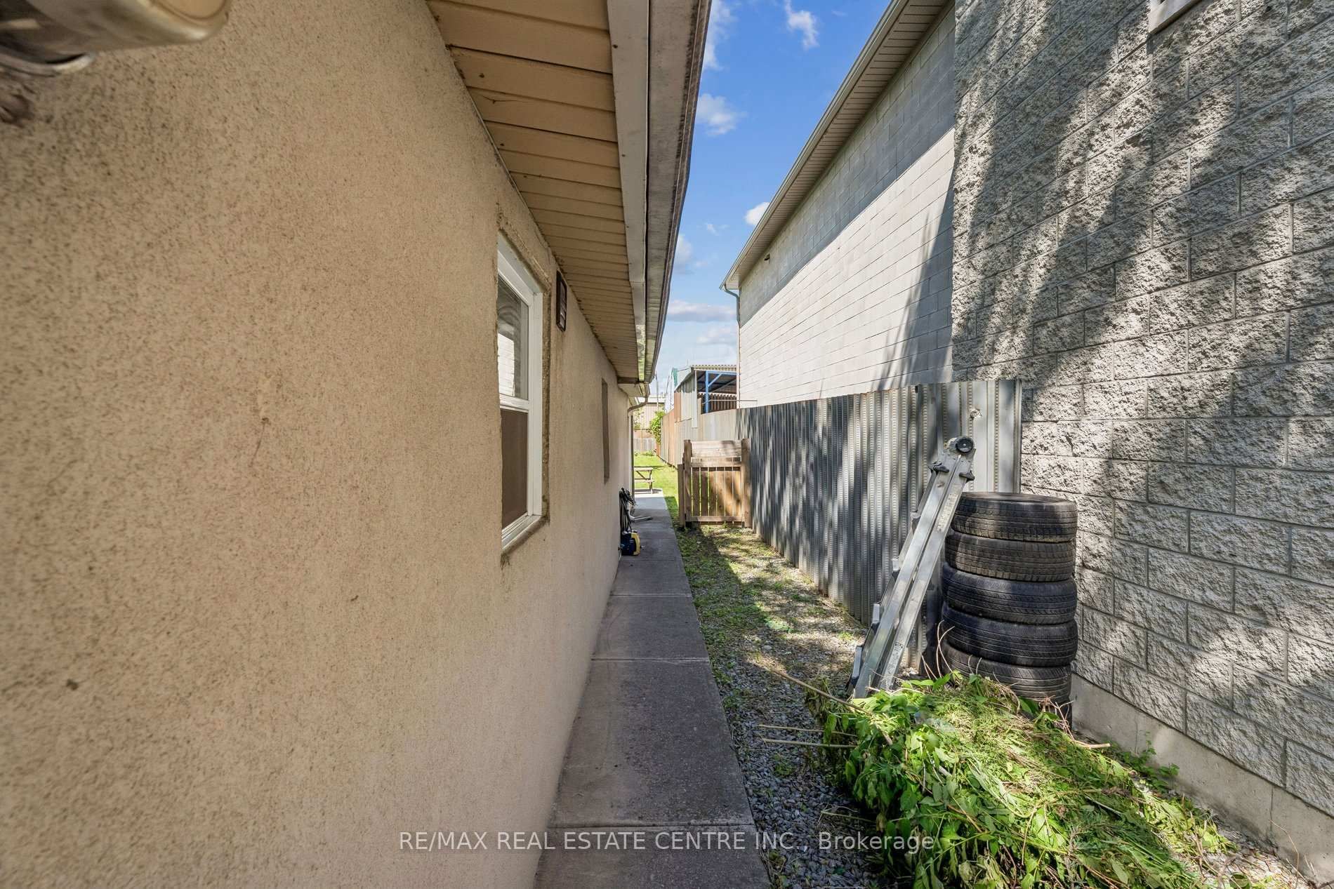 43 Whitfield Avenue