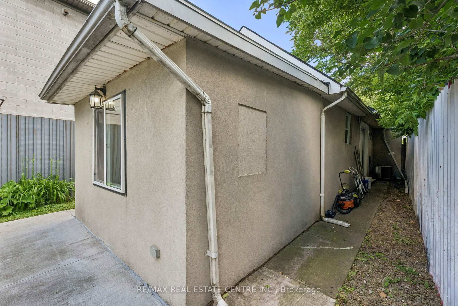 Listing Image 41