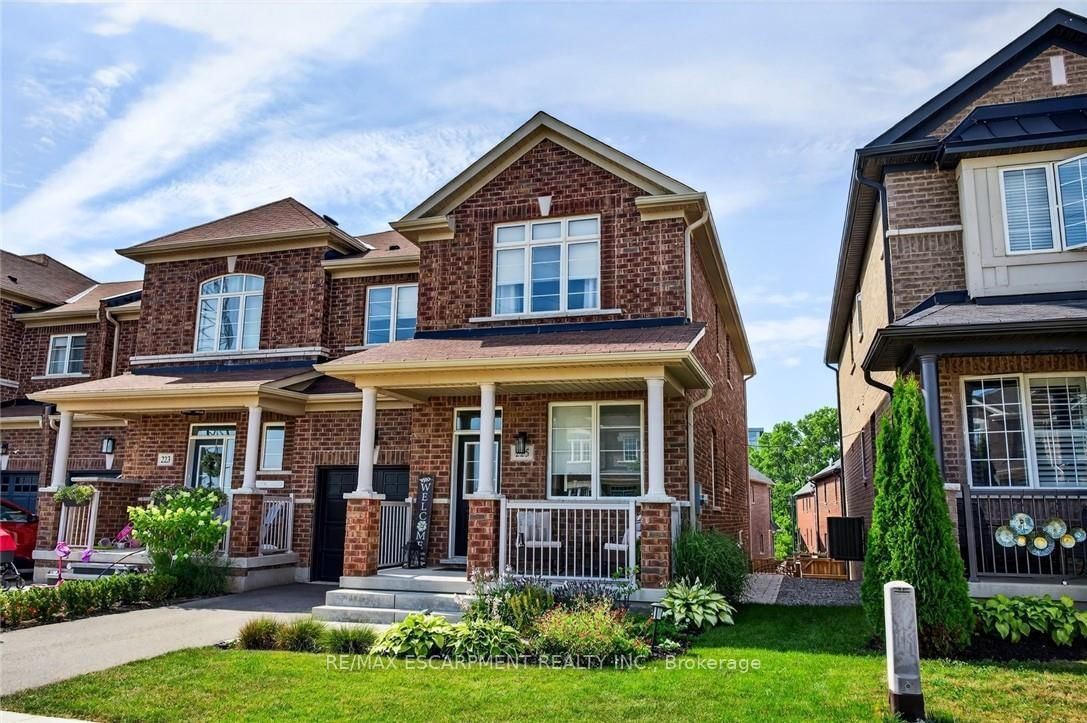 225 Skinner Road • Hamilton, ON photo 2