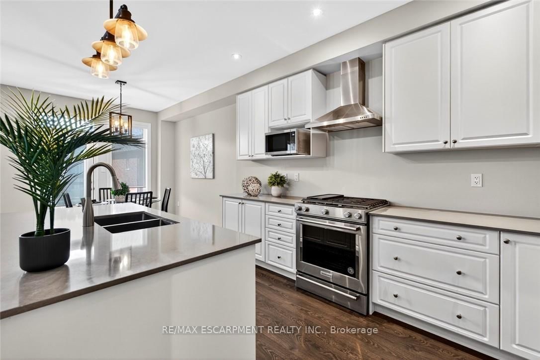 225 Skinner Road • Hamilton, ON photo 5