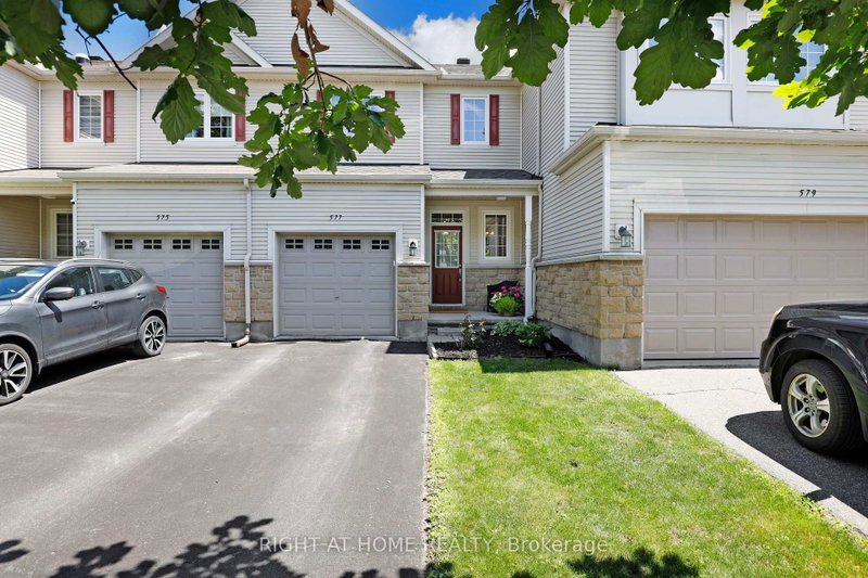 577 Ashbourne Crescent