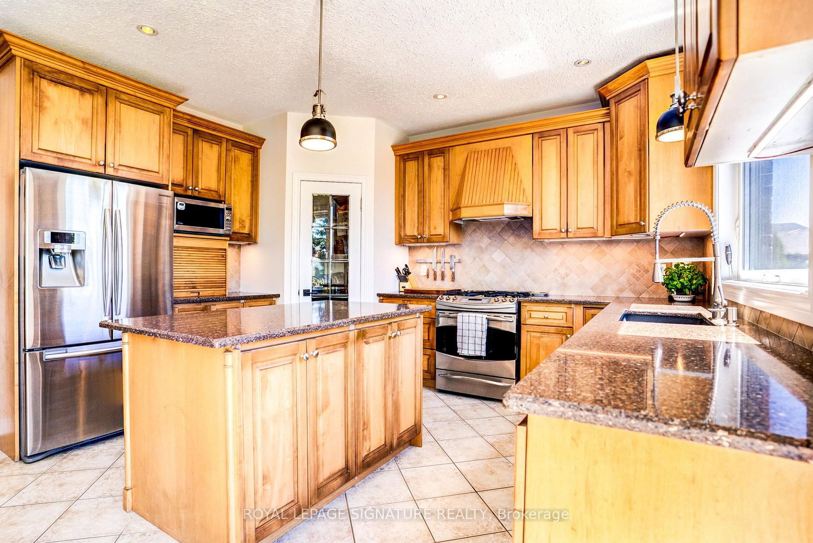 27 Leenders Lane • Erin, ON photo 14