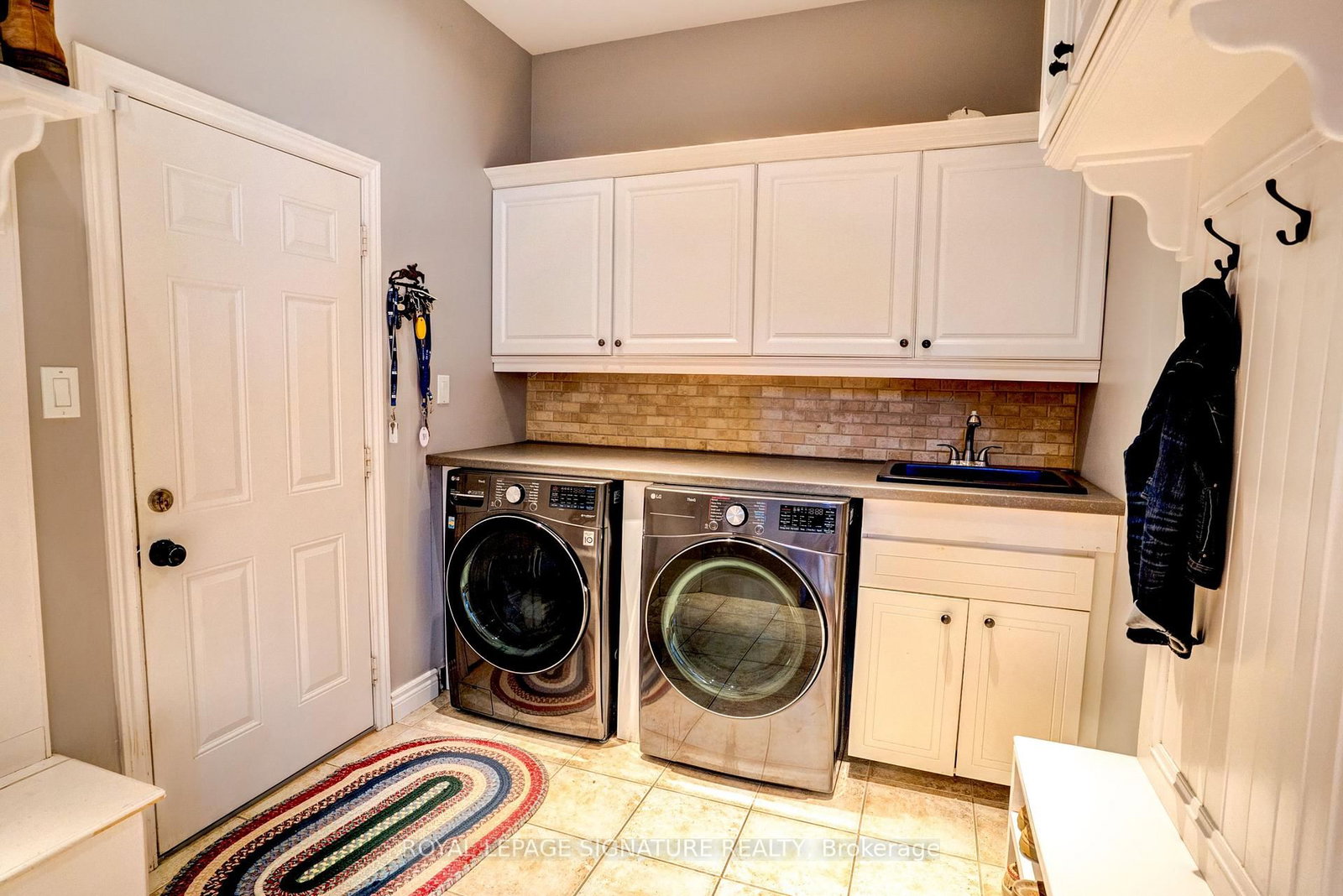 27 Leenders Lane • Erin, ON photo 17