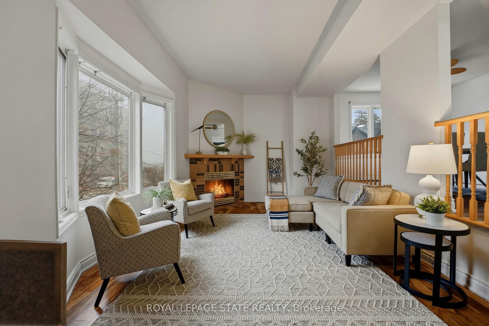 1983 Main Street W, Unit 15
