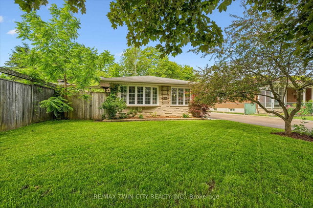 107 Queenston Drive