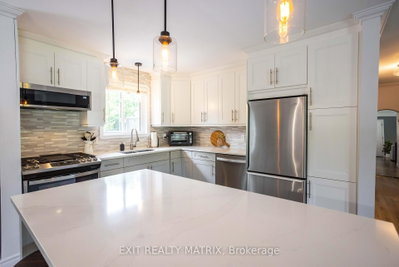 2866 Front Road • East Hawkesbury, ON photo 9