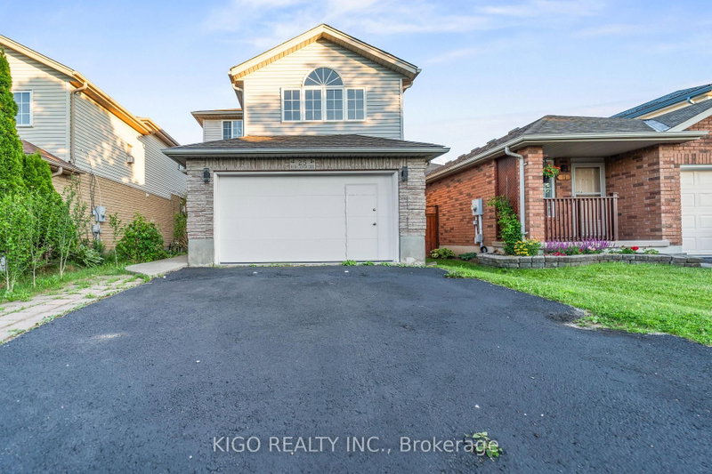 25 Bush Clover Crescent