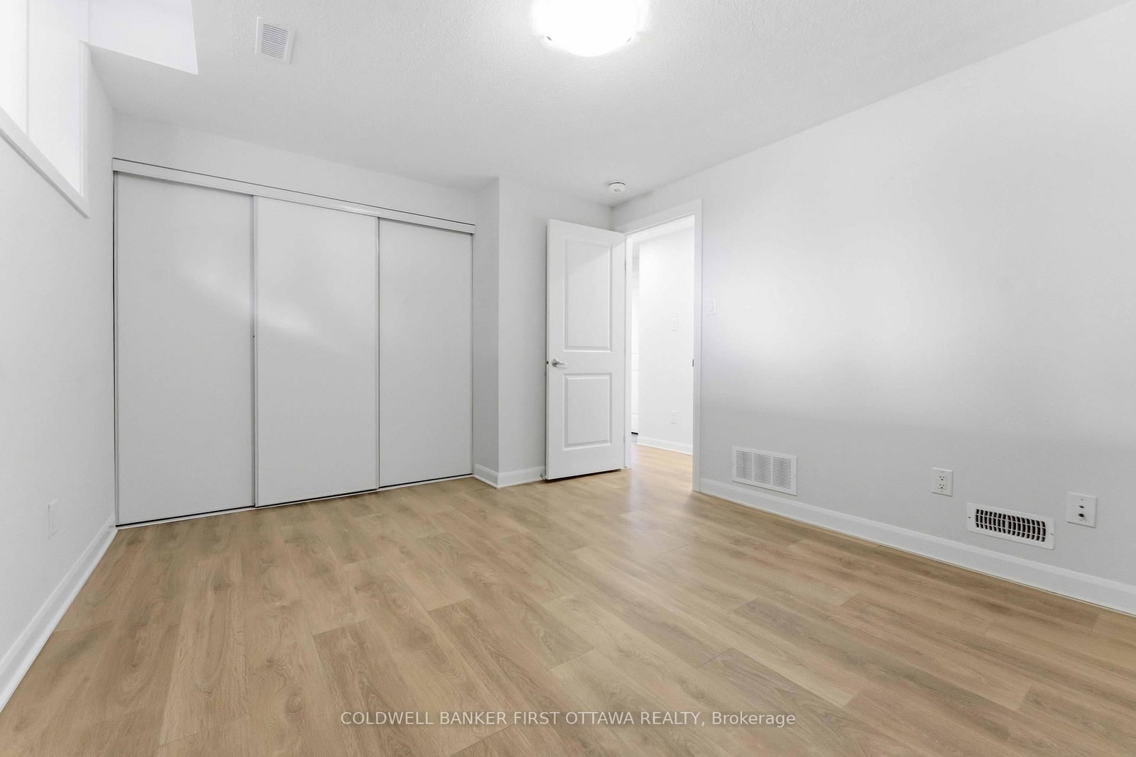 415 Eldorado Private • #A • Ottawa, ON photo 24