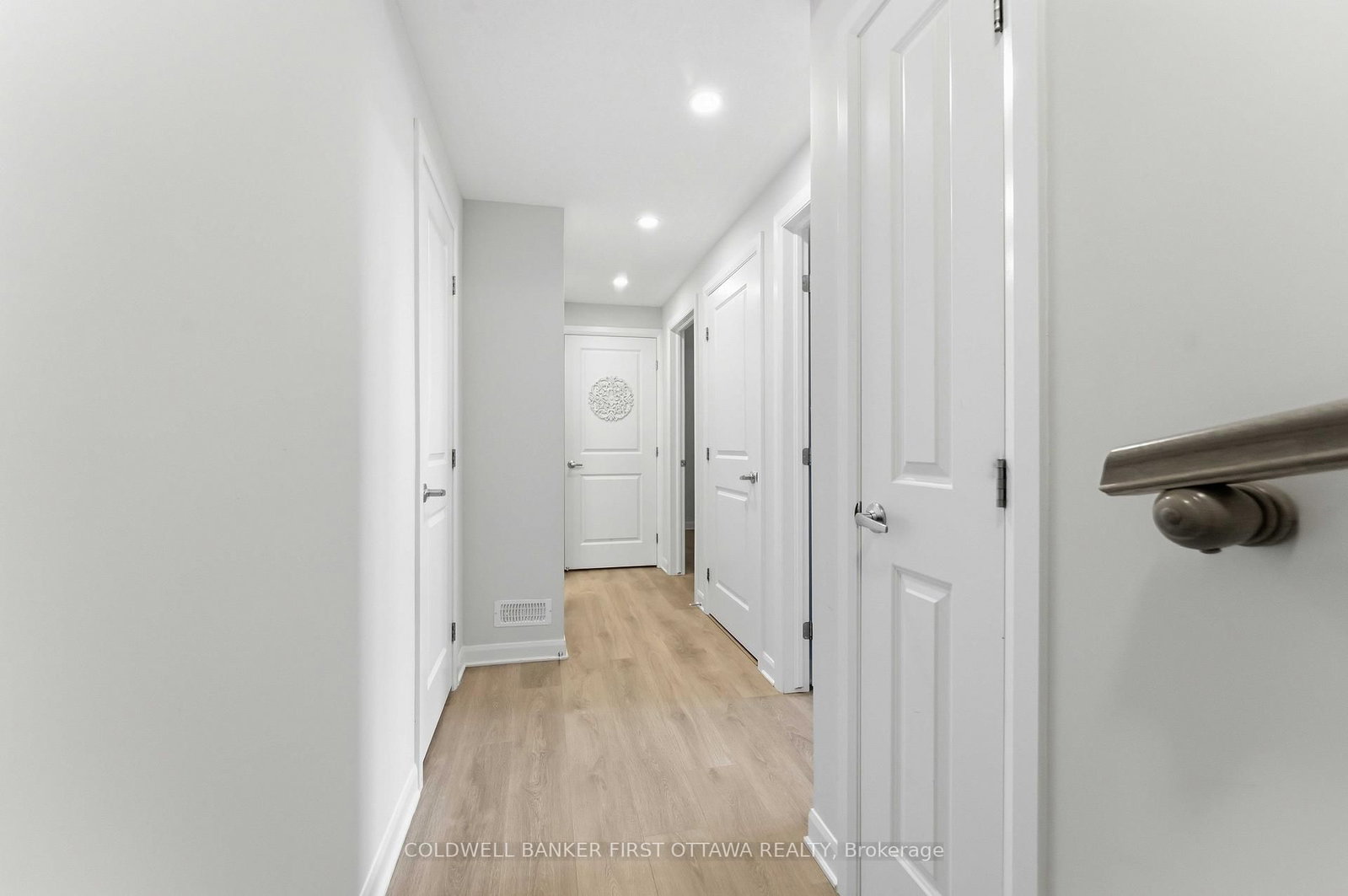 415 Eldorado Private • #A • Ottawa, ON photo 25