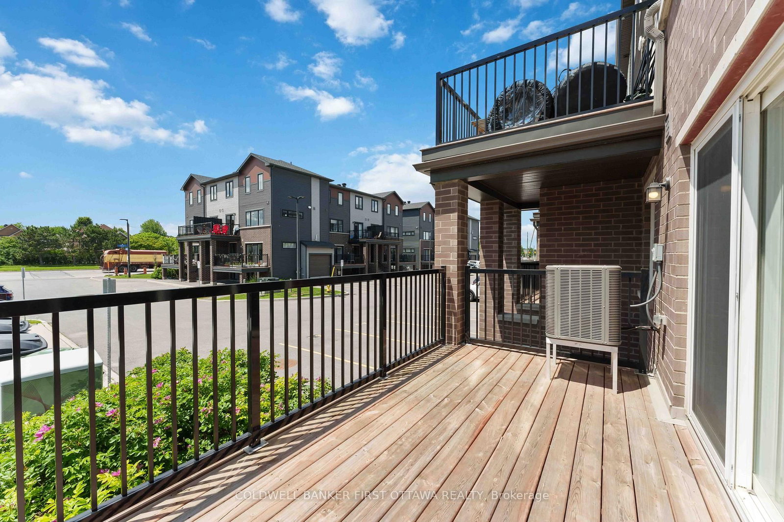 415 Eldorado Private • #A • Ottawa, ON photo 32