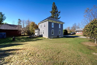 2 John Street • Rideau Lakes, ON photo 2