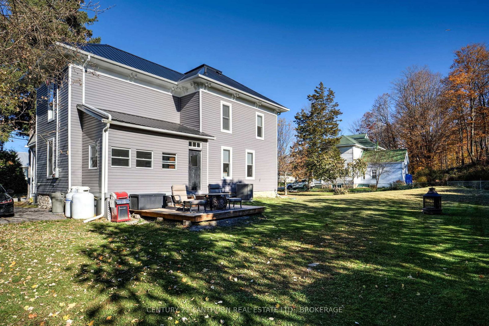 2 John Street • Rideau Lakes, ON photo 4