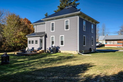 2 John Street • Rideau Lakes, ON photo 6