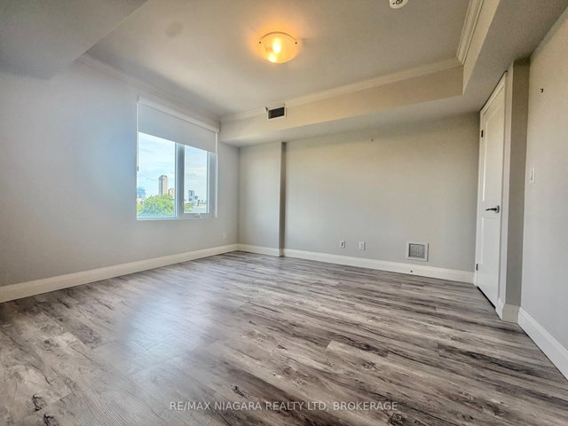 414 - 5698 MAIN Street