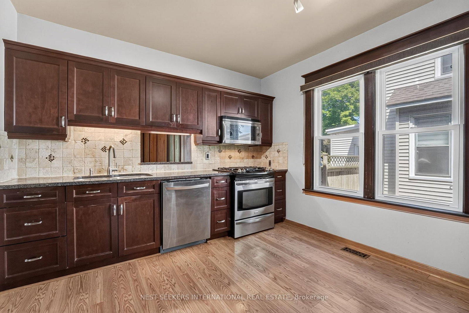 51 Union Street • Port Colborne, ON photo 12