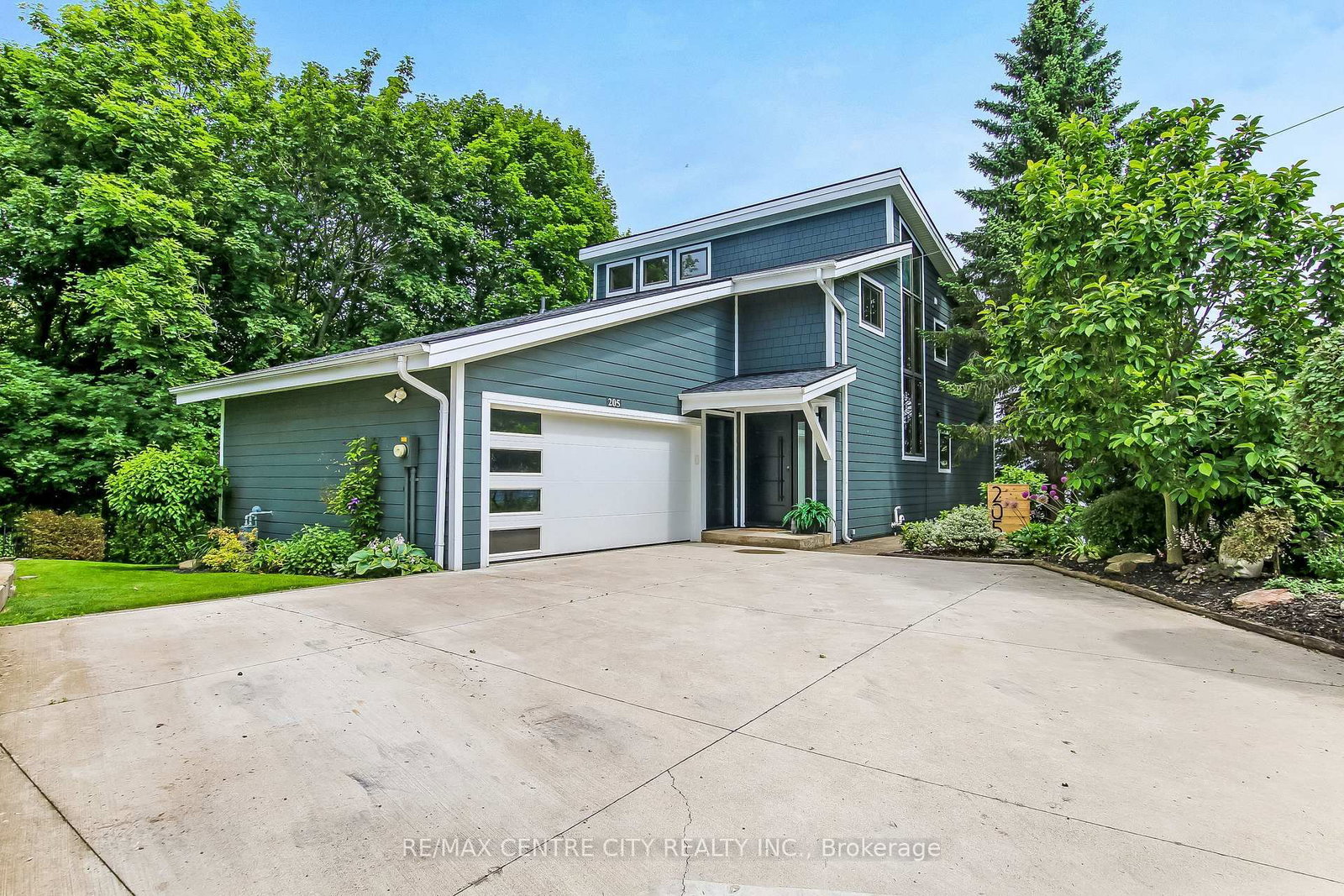 Listing Image 44