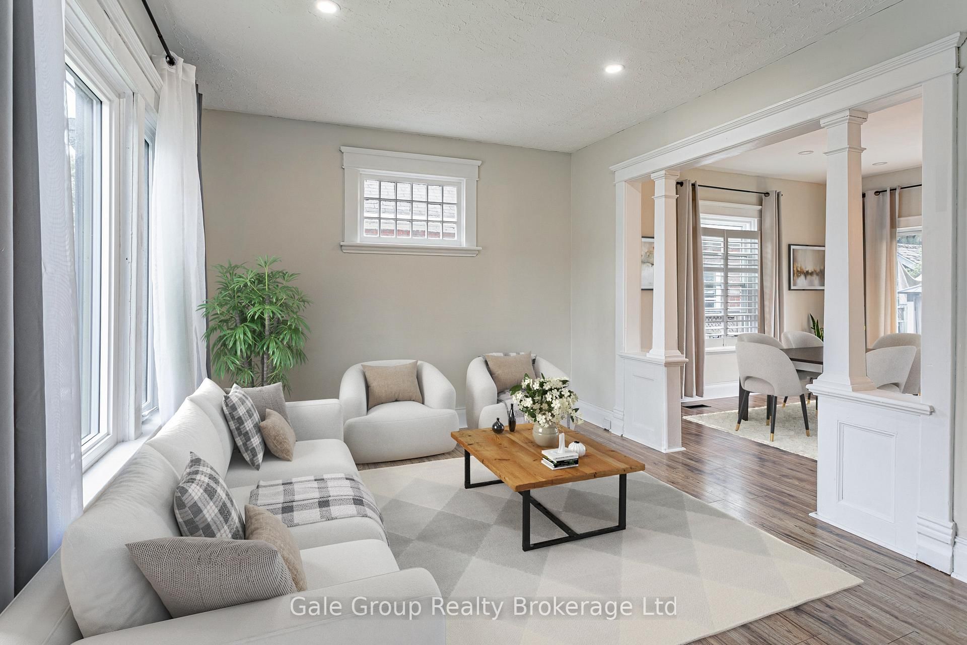 22 Strathcona Avenue
