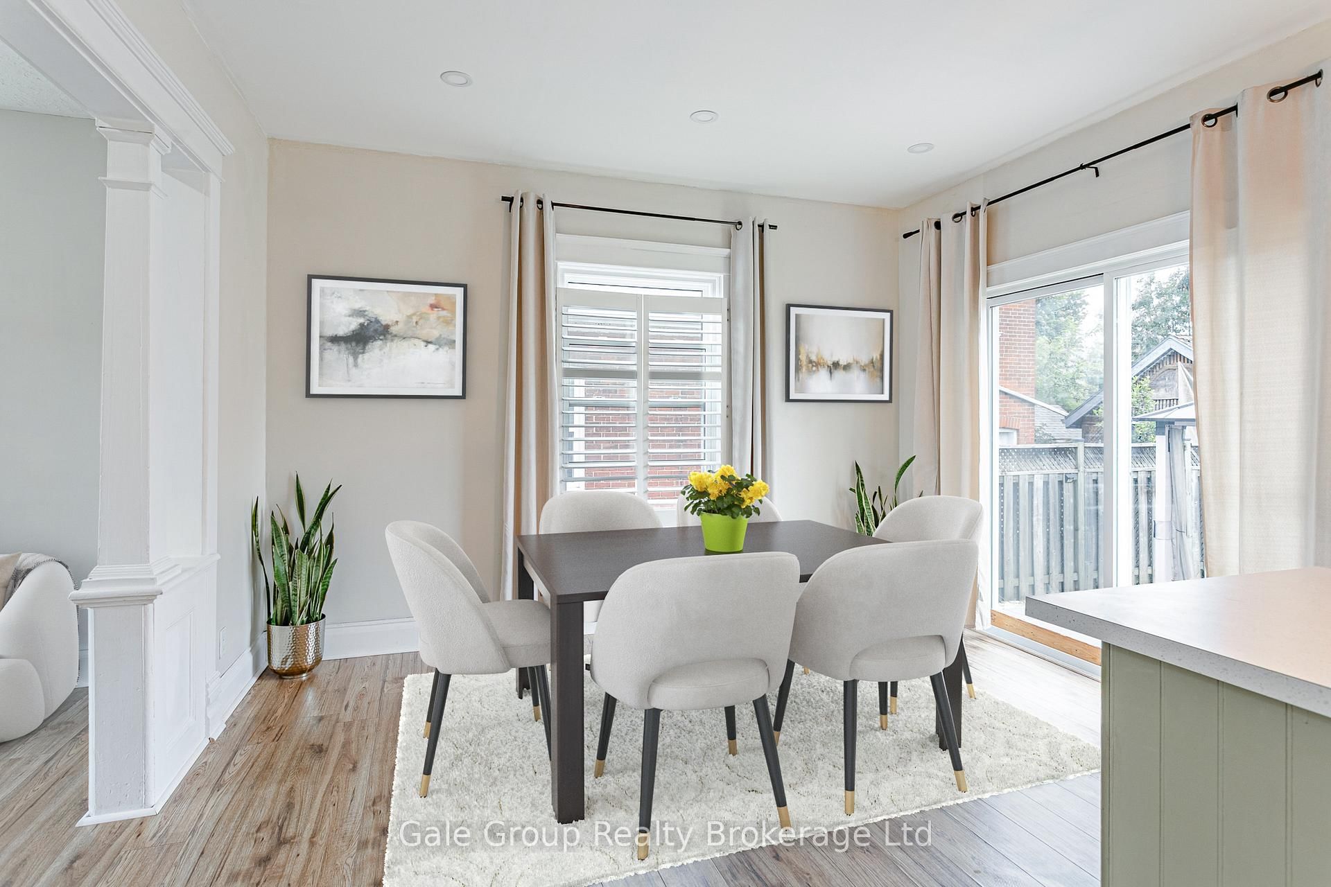 22 Strathcona Avenue