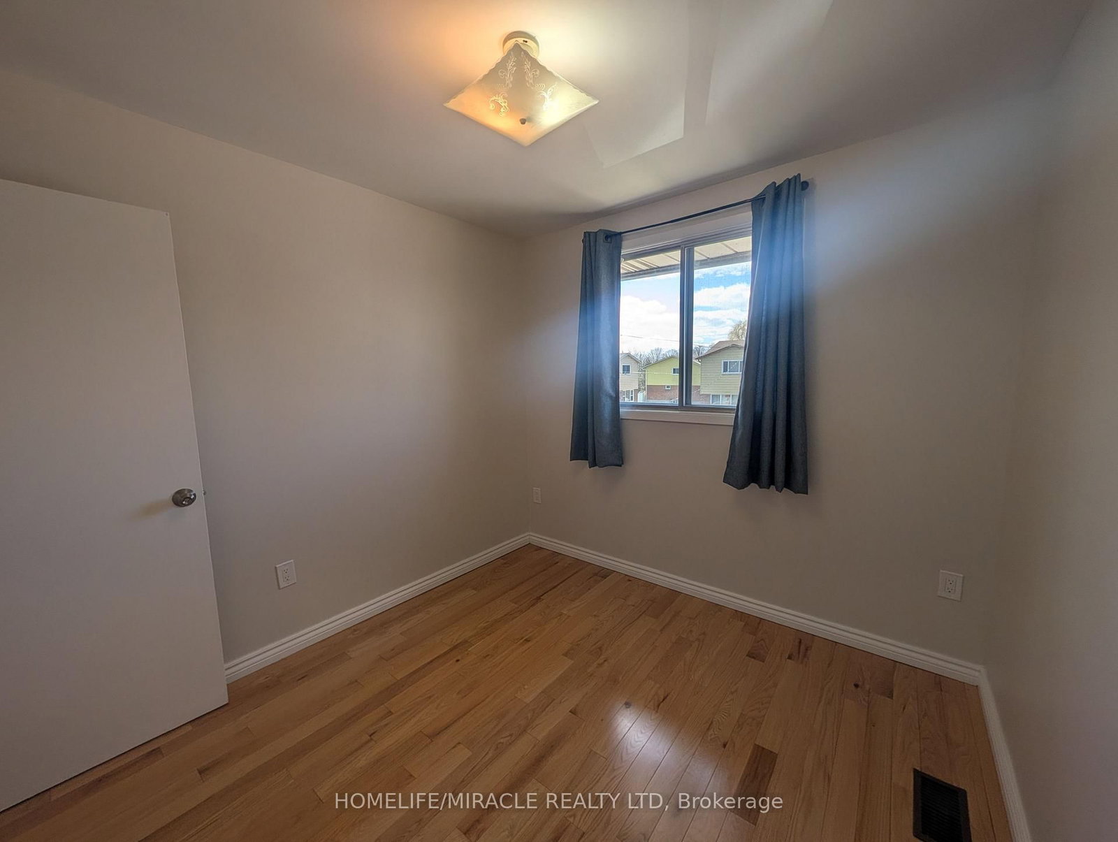 27 Addington Street • #7 • Loyalist, ON photo 38