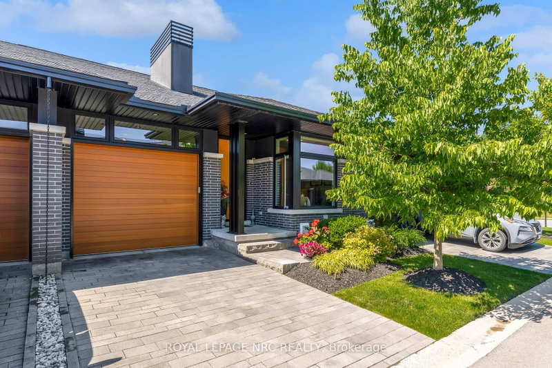 home for sale on 15 Taliesin Trail