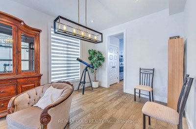 944 Trailsway Avenue • London South, ON photo 8