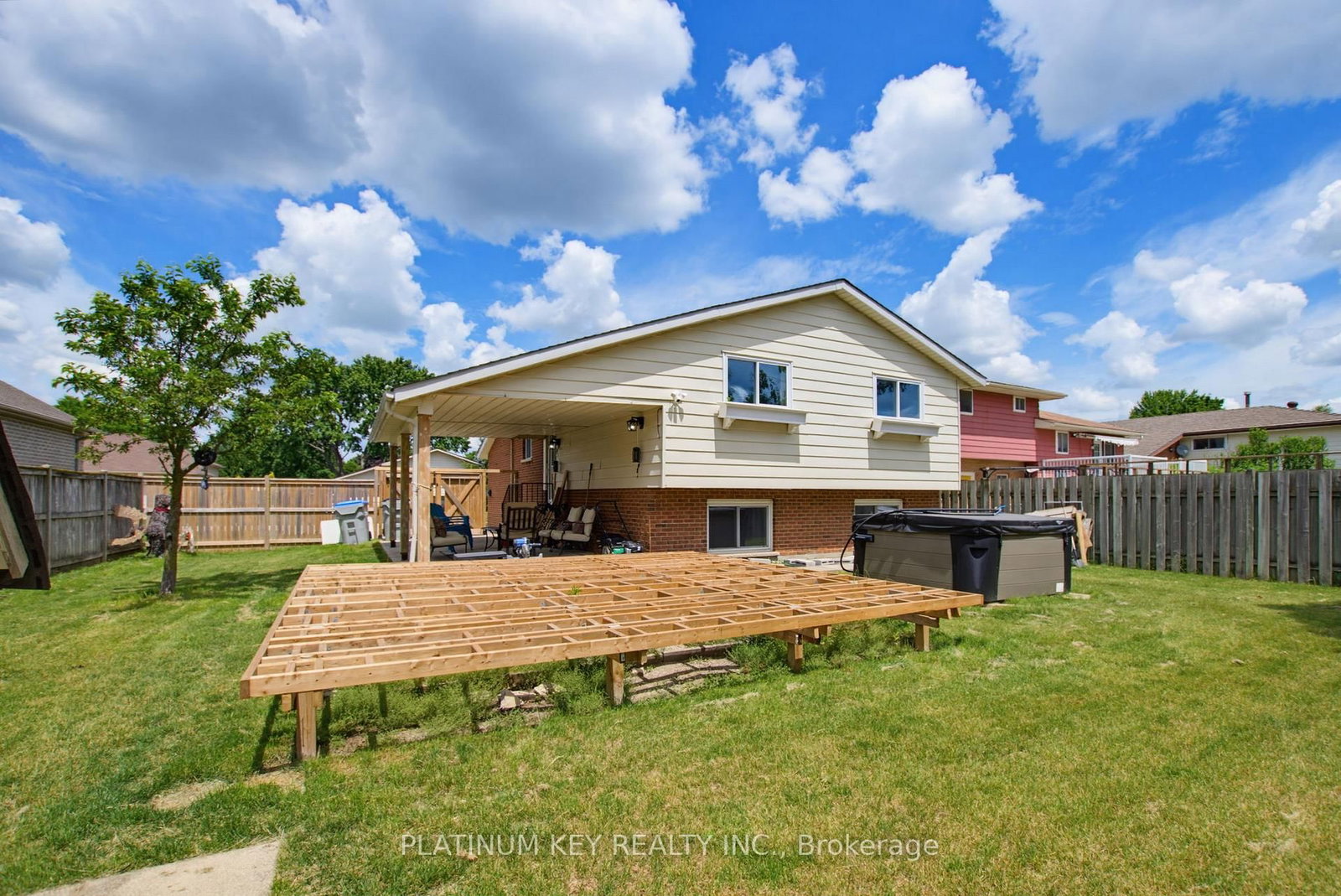 16 Sharpe Drive • Strathroy-Caradoc, ON photo 34