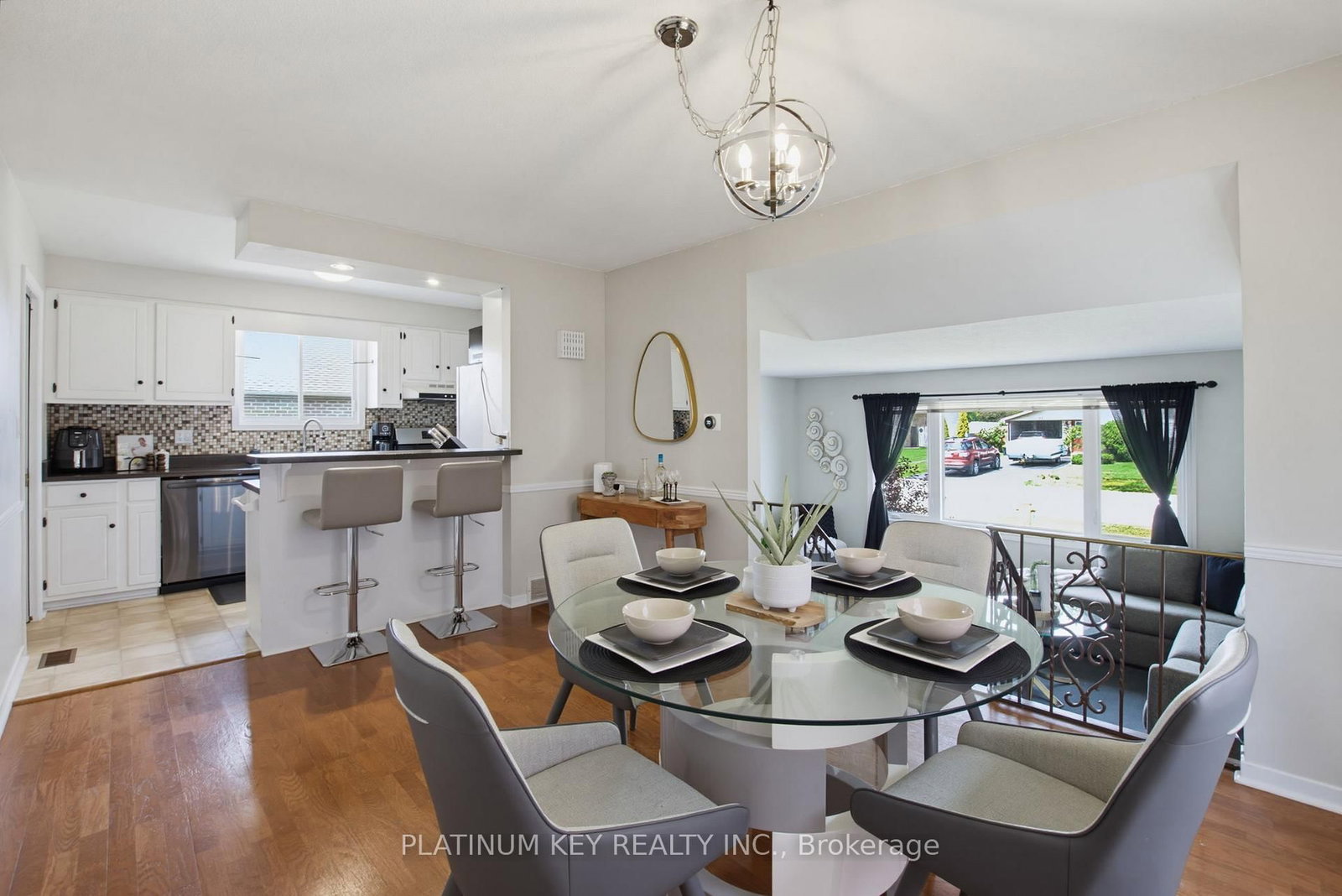 16 Sharpe Drive • Strathroy-Caradoc, ON photo 9