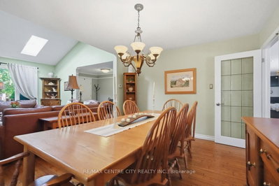 264 Blue Forest Place • London North, ON photo 9