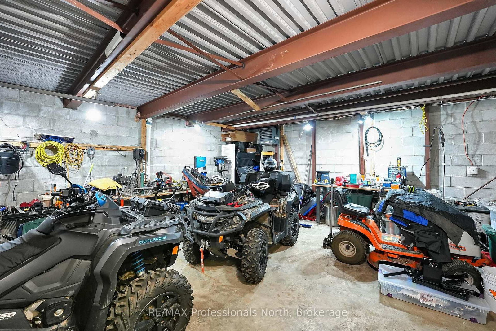 1187 WOODS Road • Dysart et al, ON photo 47