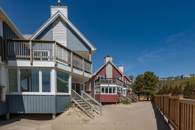 3 - 374 Edith Cavell Boulevard