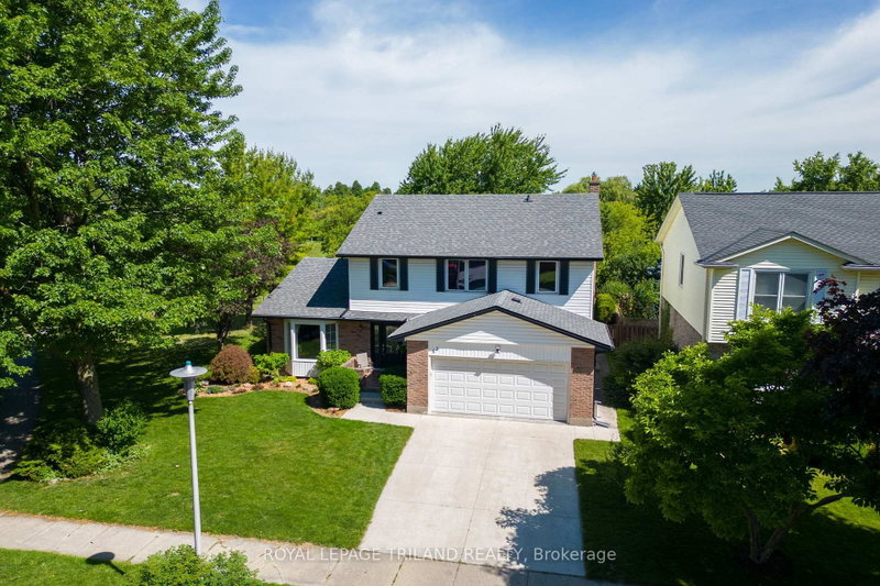 home for sale on 62 Gardenvale Crescent