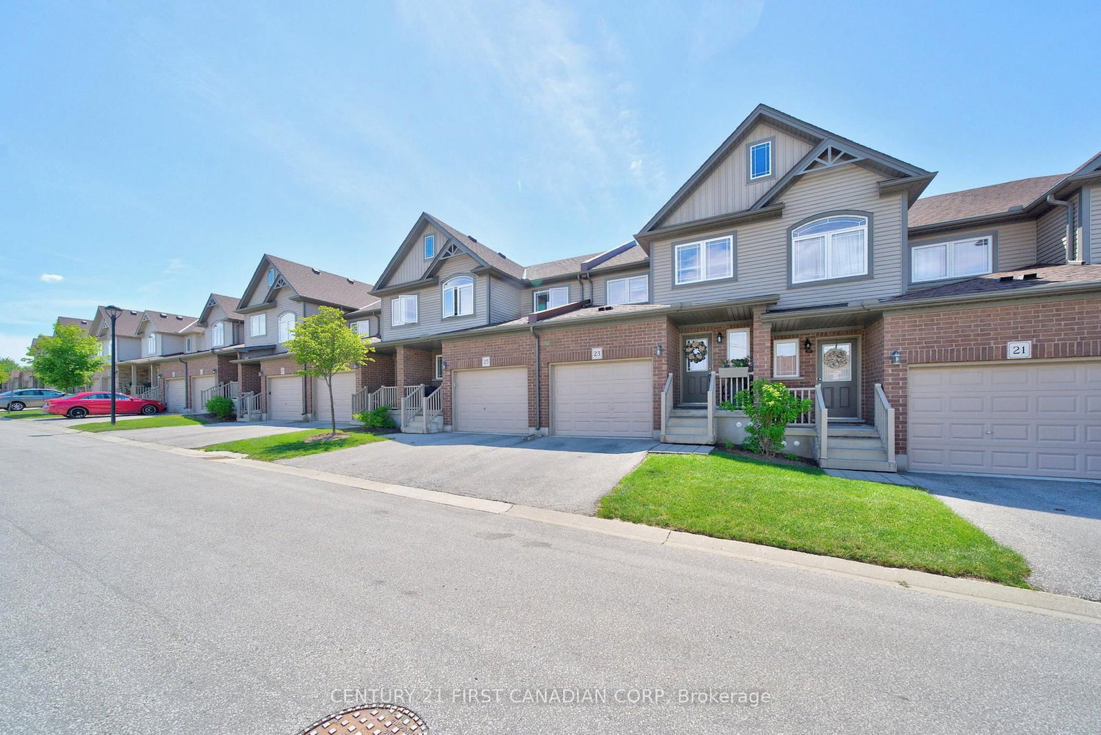Townhouse sold at 23-1220 Riverbend Road, London South, Ontario, N6K 0G5 - South B - MLS: X13488354