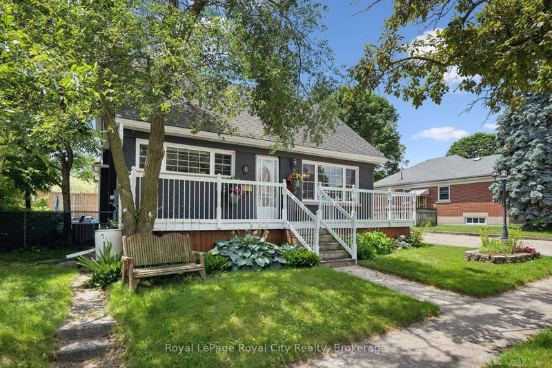 8 Rosewood Avenue