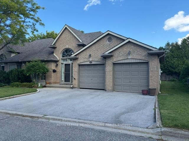 7 - 26 Red Haven Drive