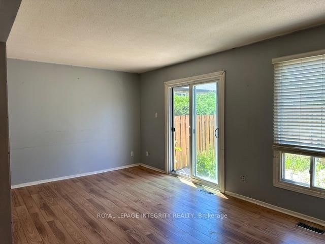 25 - 3564 Aladdin Lane