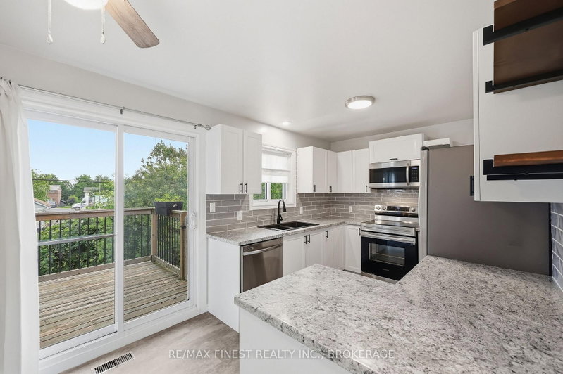 114 Joyce St photo 4
