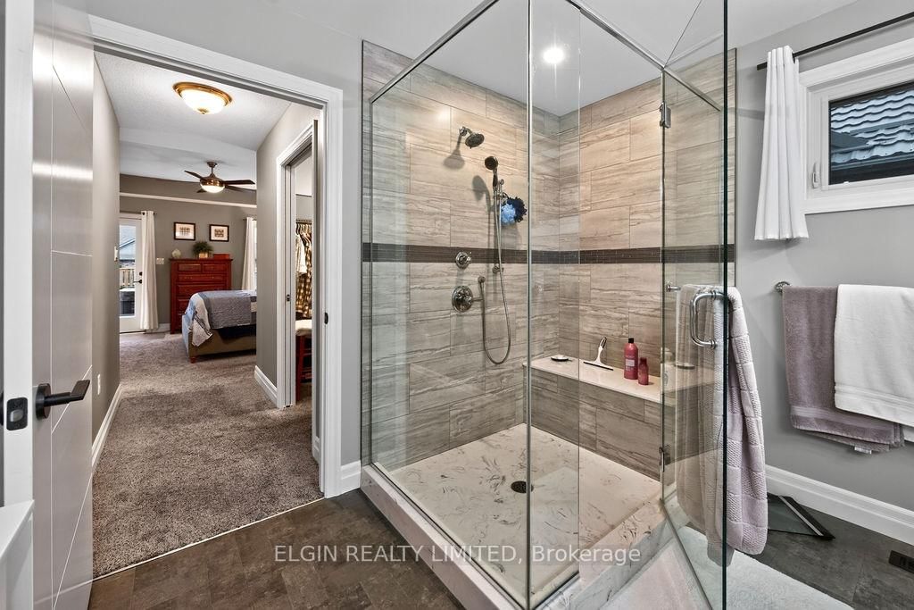 40 Glengariff Drive • Southwold, ON photo 11