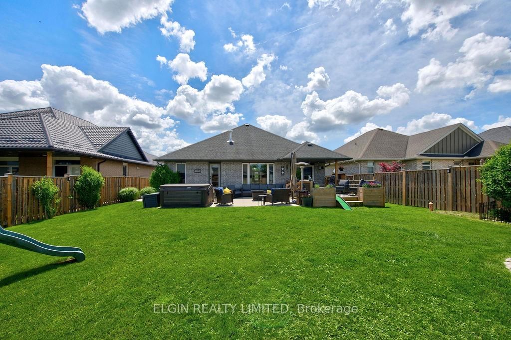 40 Glengariff Drive • Southwold, ON photo 34