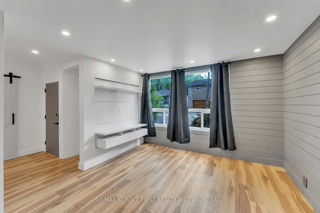 211 RAGLAN Road
