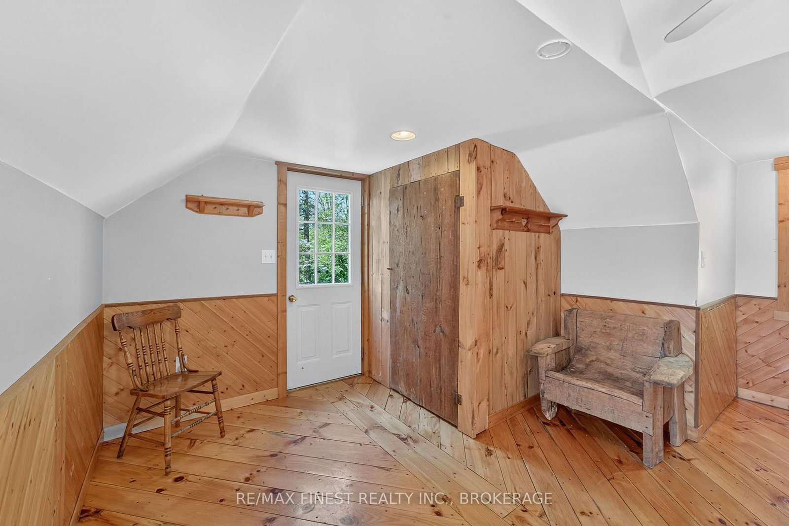 1076 Chester Lane • Hartington, ON photo 43