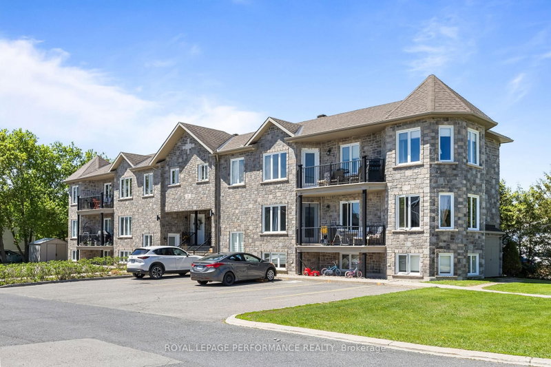 home for sale on 6-46 Cambridge Street
