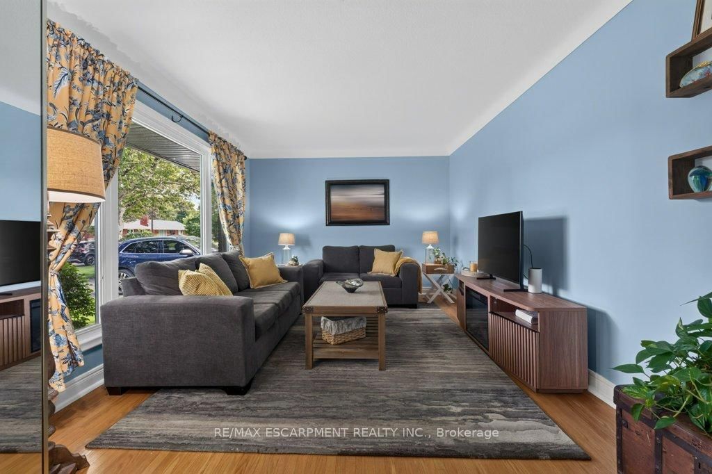 15 Roxanne Drive • St. Catharines, ON photo 5