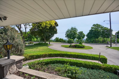 564 Mountain Brow Boulevard • Hamilton, ON photo 8